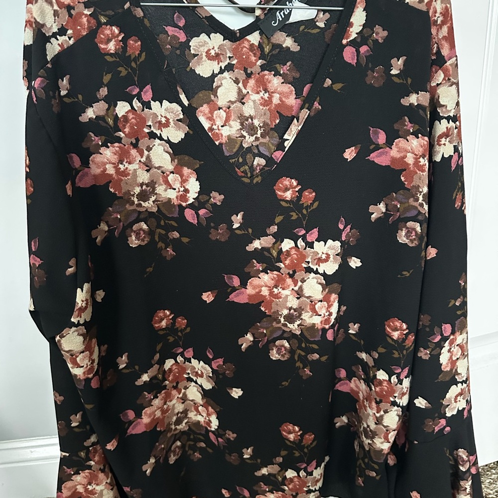 Floral V-Neck Blouse xl
